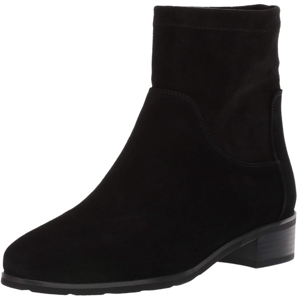 Waterproof Valdini Black slip on boots size 9
